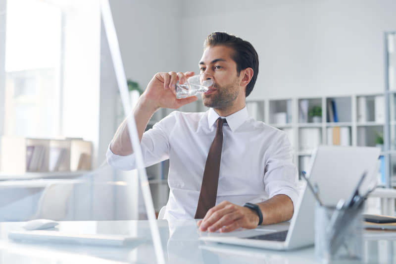 agua para oficinas en Banyoles 